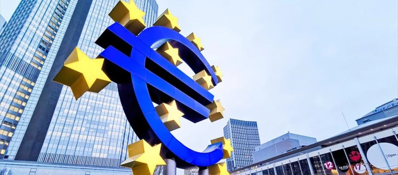Η επέμβαση της ΕΚΤ σώζει τα ελληνικά ομόλογα - Η αγορά των 3 δις για να συγκρατήσει τις αποδόσεις